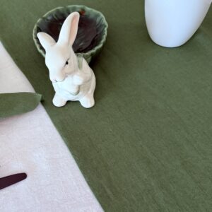 Lininis stalo takelis